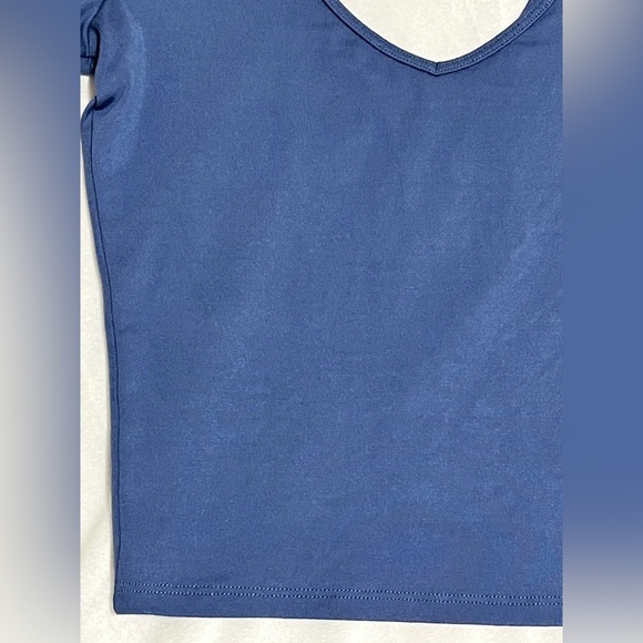 Hollister Soft Stretch Seamless Fabric Women's Blue Crop Top Size XS - Picture 3 of 9